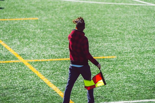 背后不仅是 背后不仅是